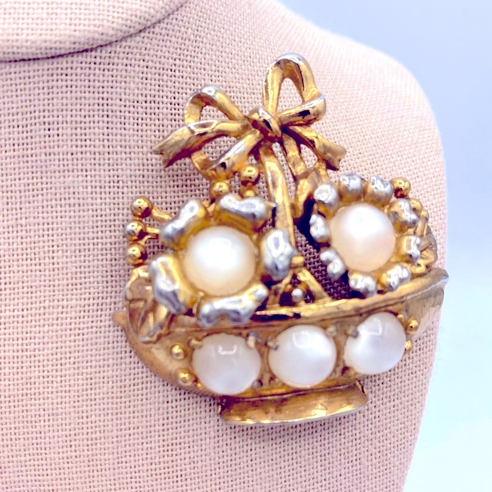 Vintage Gold Tone Floral Faux Pearl Cabochon Beads In Basket with A Bow Brooch